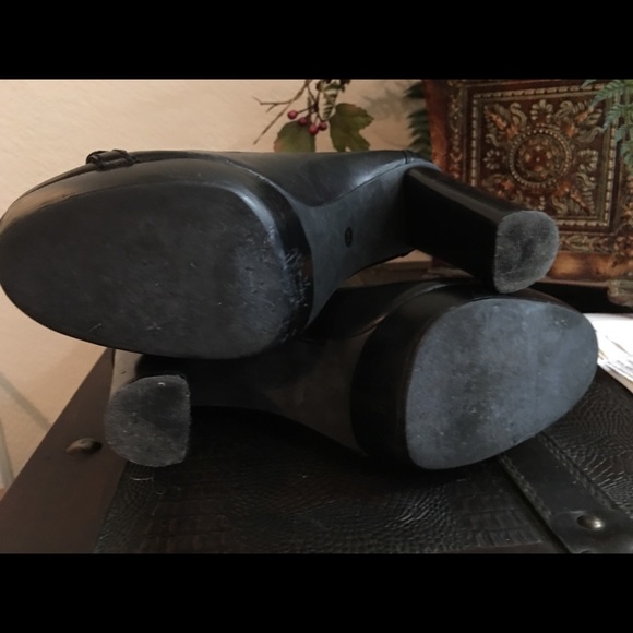 Michael Kors Heels size 7 - Picture 5 of 5